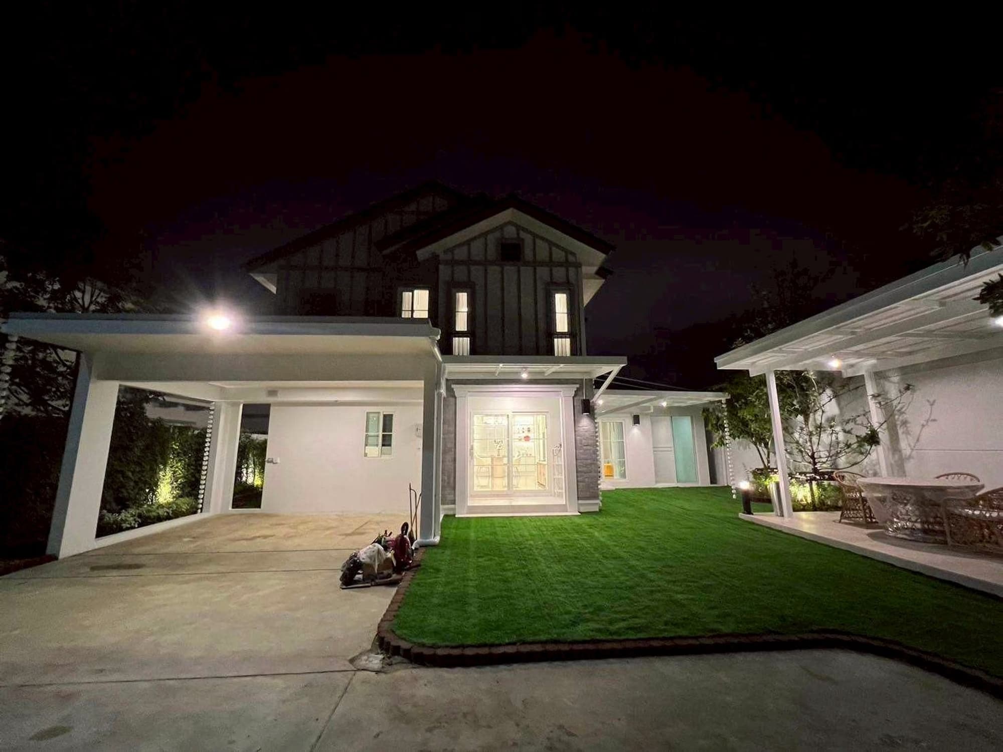 4 Bed House for Rent in Bang Phli - Image 1
