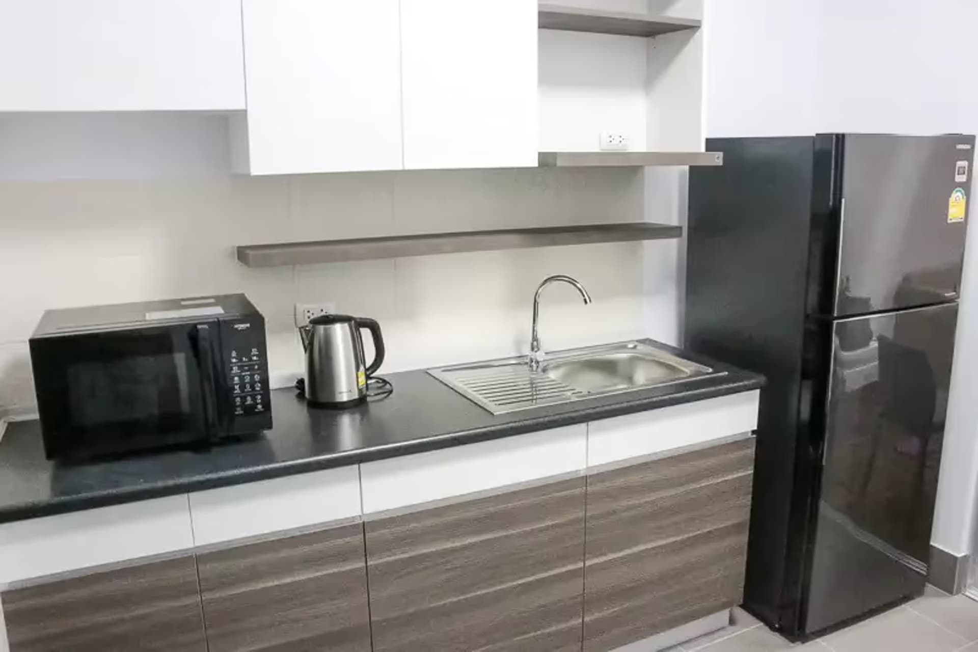 1 Bedroom Condo - Image 6