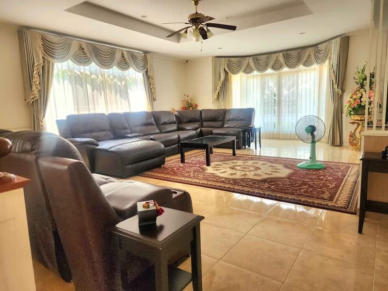 6 Bed House for Rent and Sale in Saraphi