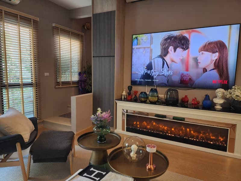 1 Bedroom Condo