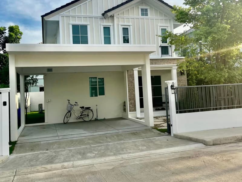 3 Bed House for Rent in Bang Phli