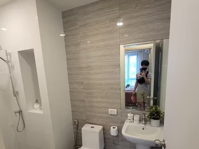1 Bedroom Condo