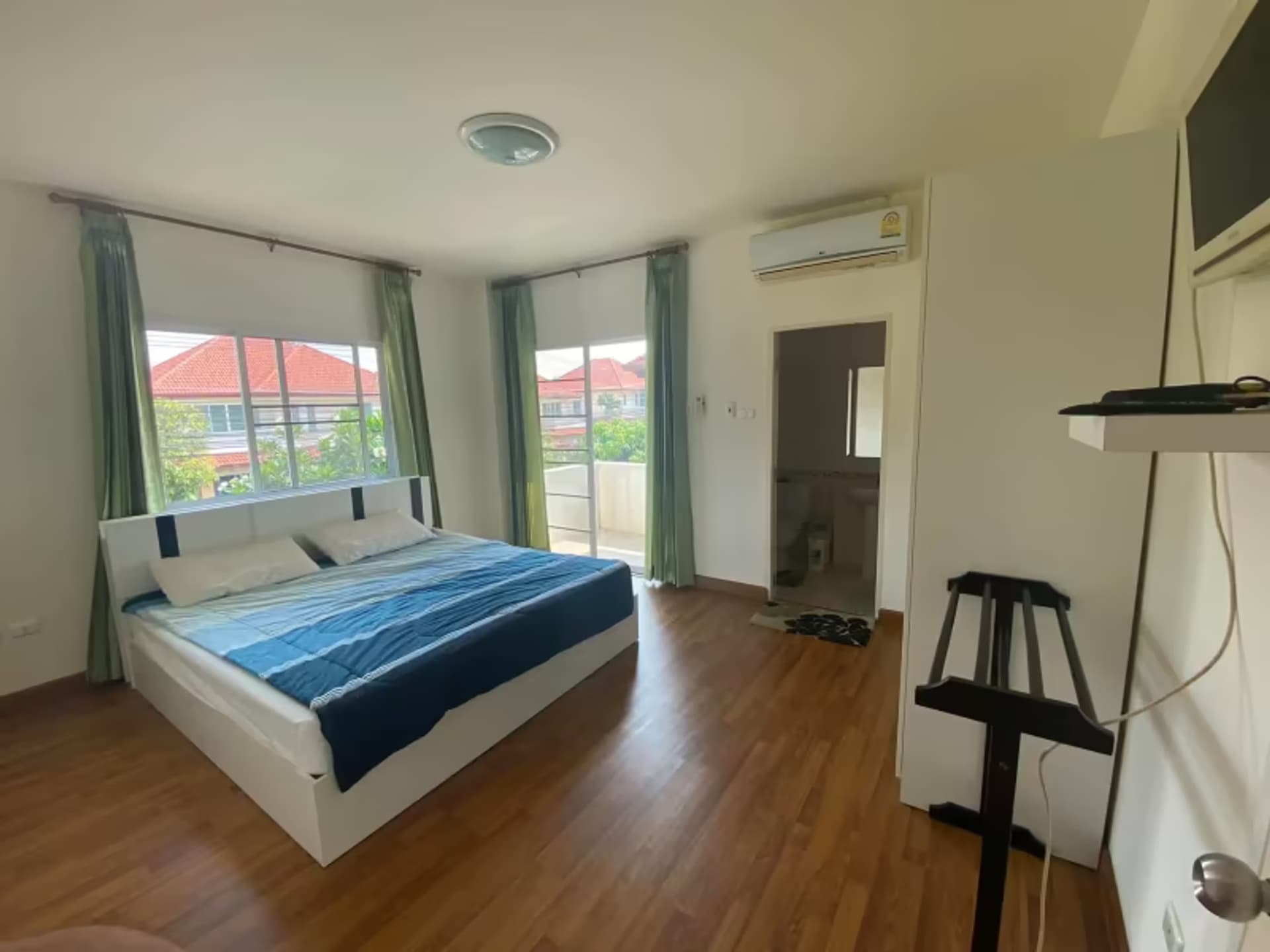 3 Bedroom House - Image 2