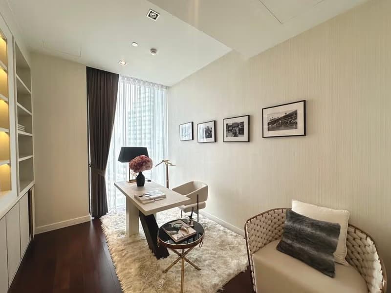 3 Bed Condo for Rent in Watthana