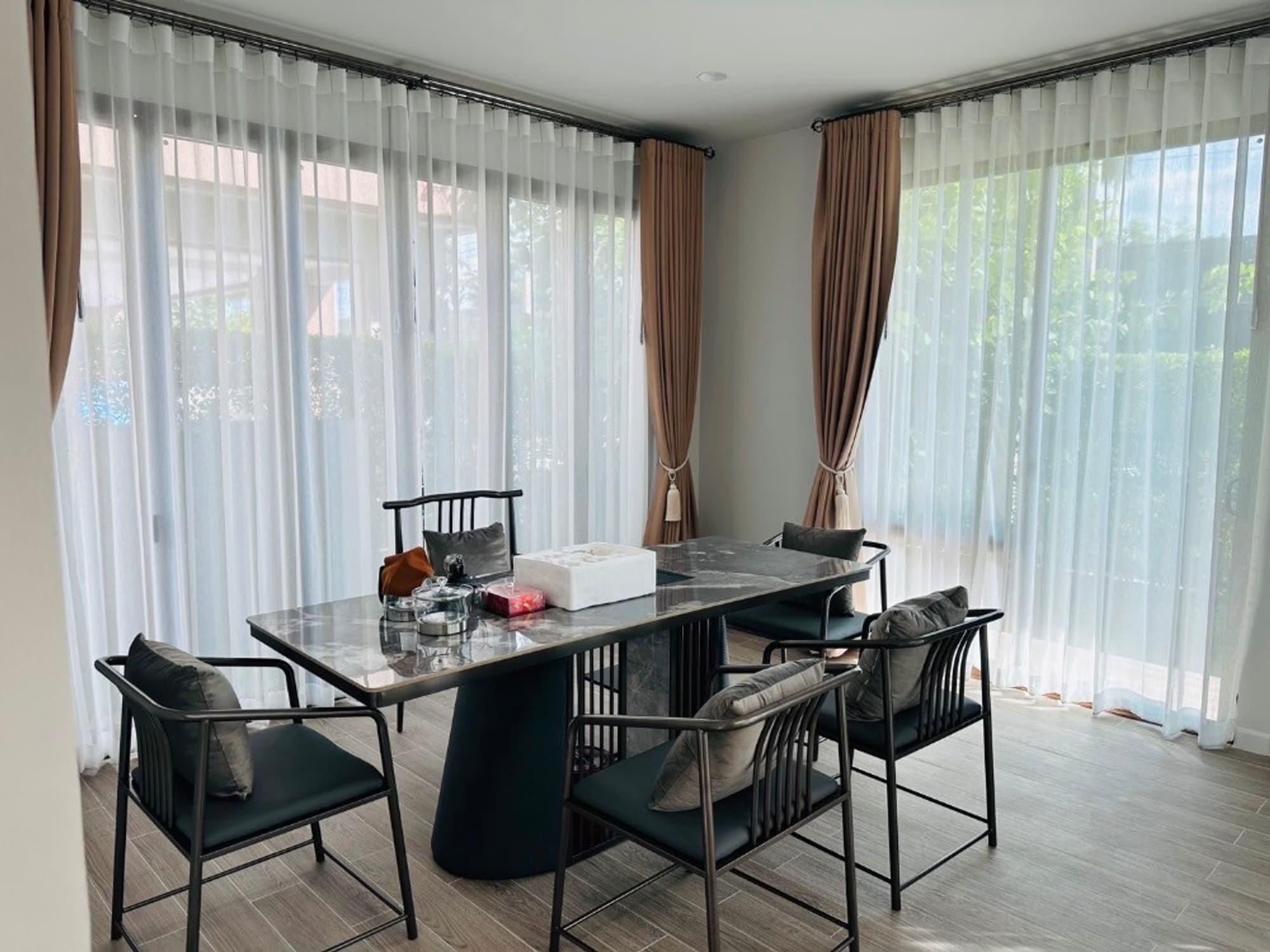 4 Bed House for Rent and Sale in Bang Kapi - Image 4