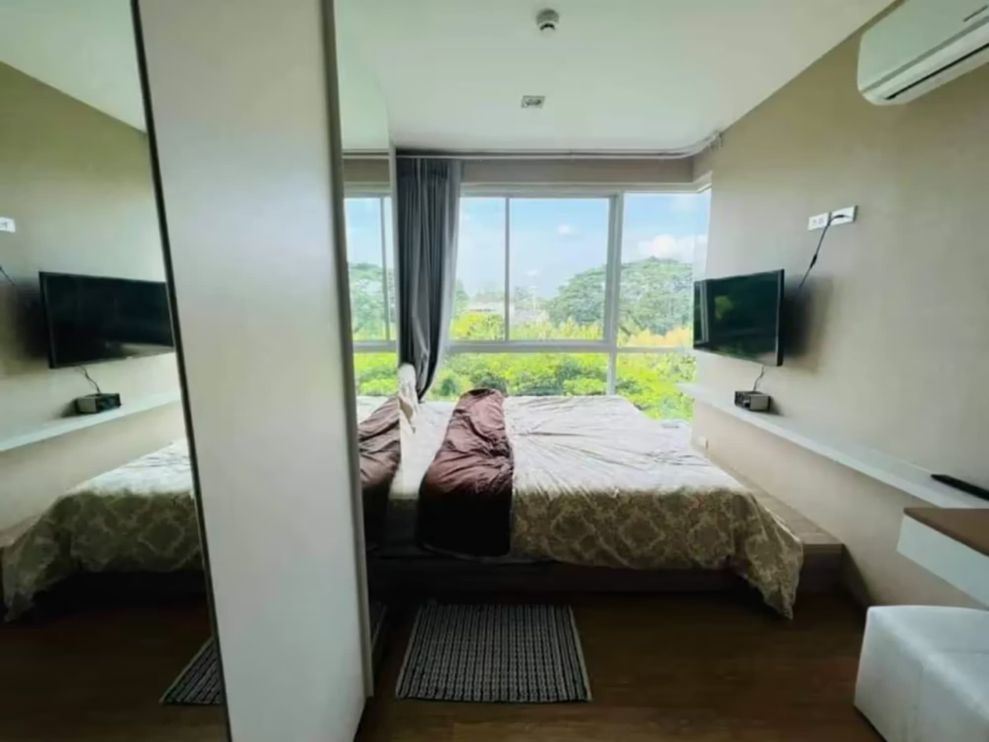 1 Bedroom Condo - Image 6