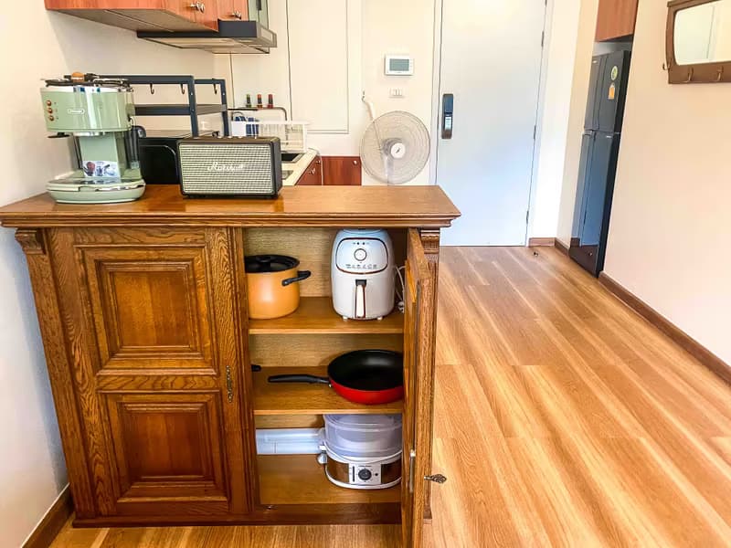 1 Bedroom Condo