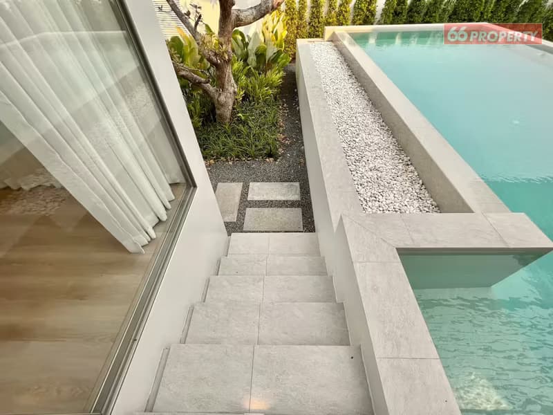 Smart Pool Villa in Luxury Modern Style