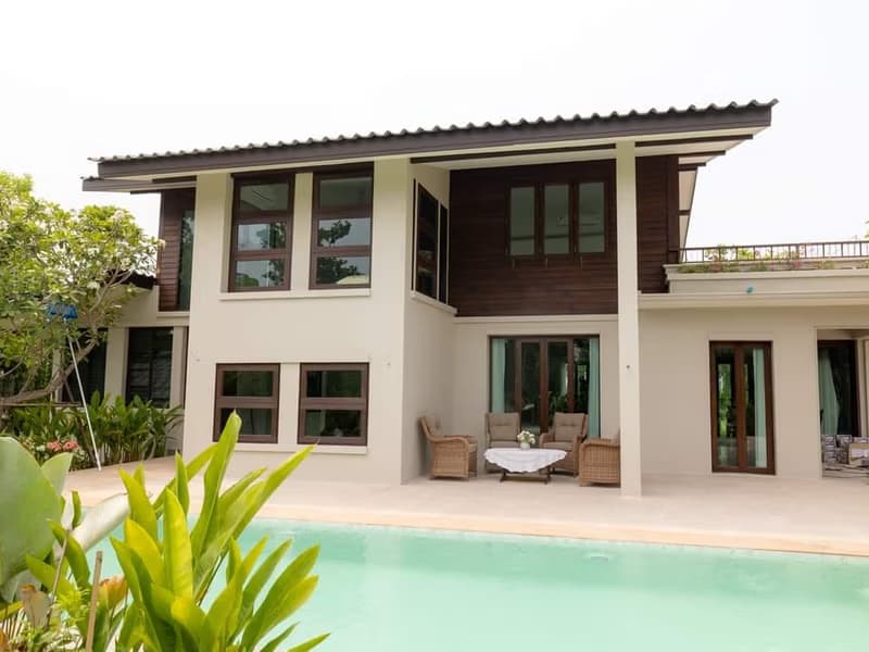 Pool Villa in Saraphi, Teak Traditional Thai Style