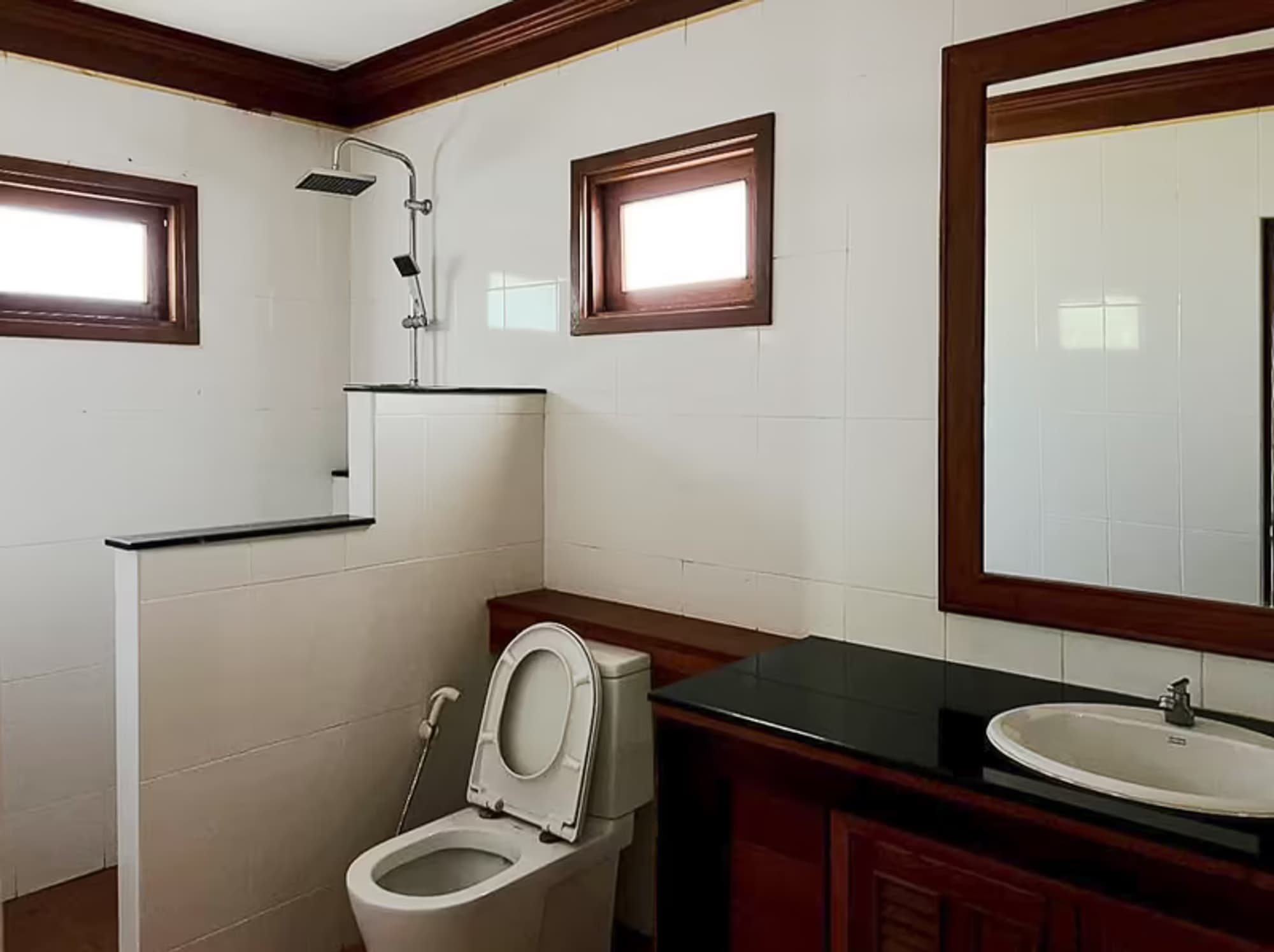 3 Bedroom House - Image 13