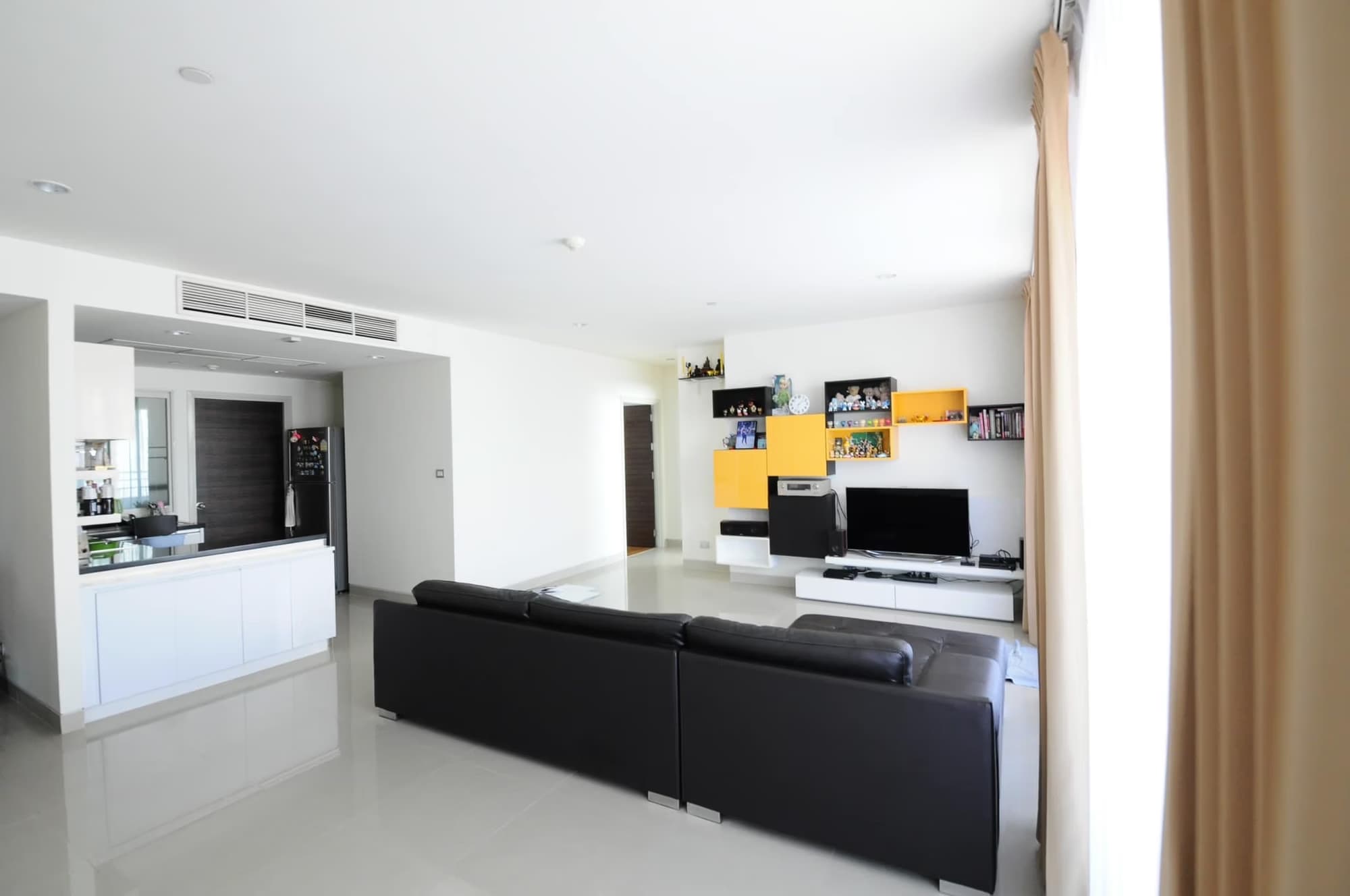 Condo for Sale at Watermark Chao Phraya - Image 2
