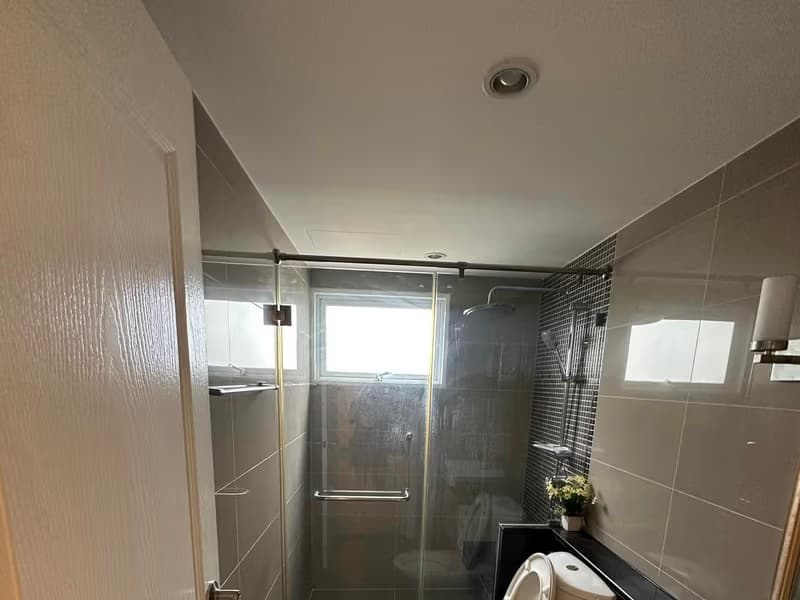 2 Bed Condo for Rent in Huai Khwang