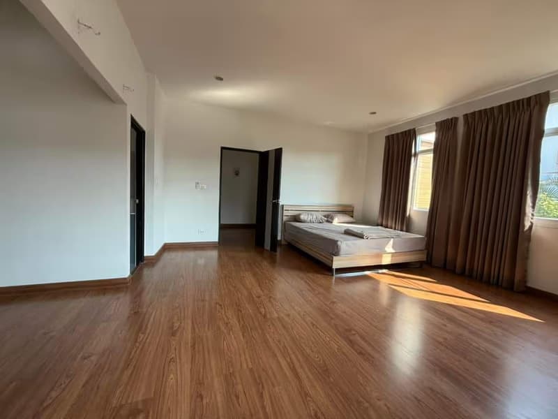 4 Bed House for Rent and Sale in อำเภอเมืองเชียงใหม่