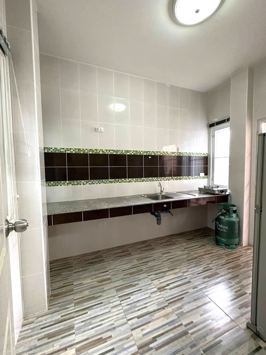 3 Bed House for Rent in San Sai District - Image 3