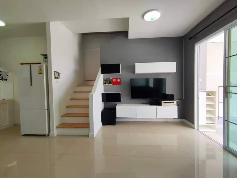 Townhouse for Sale at Diya Valley Saraphi