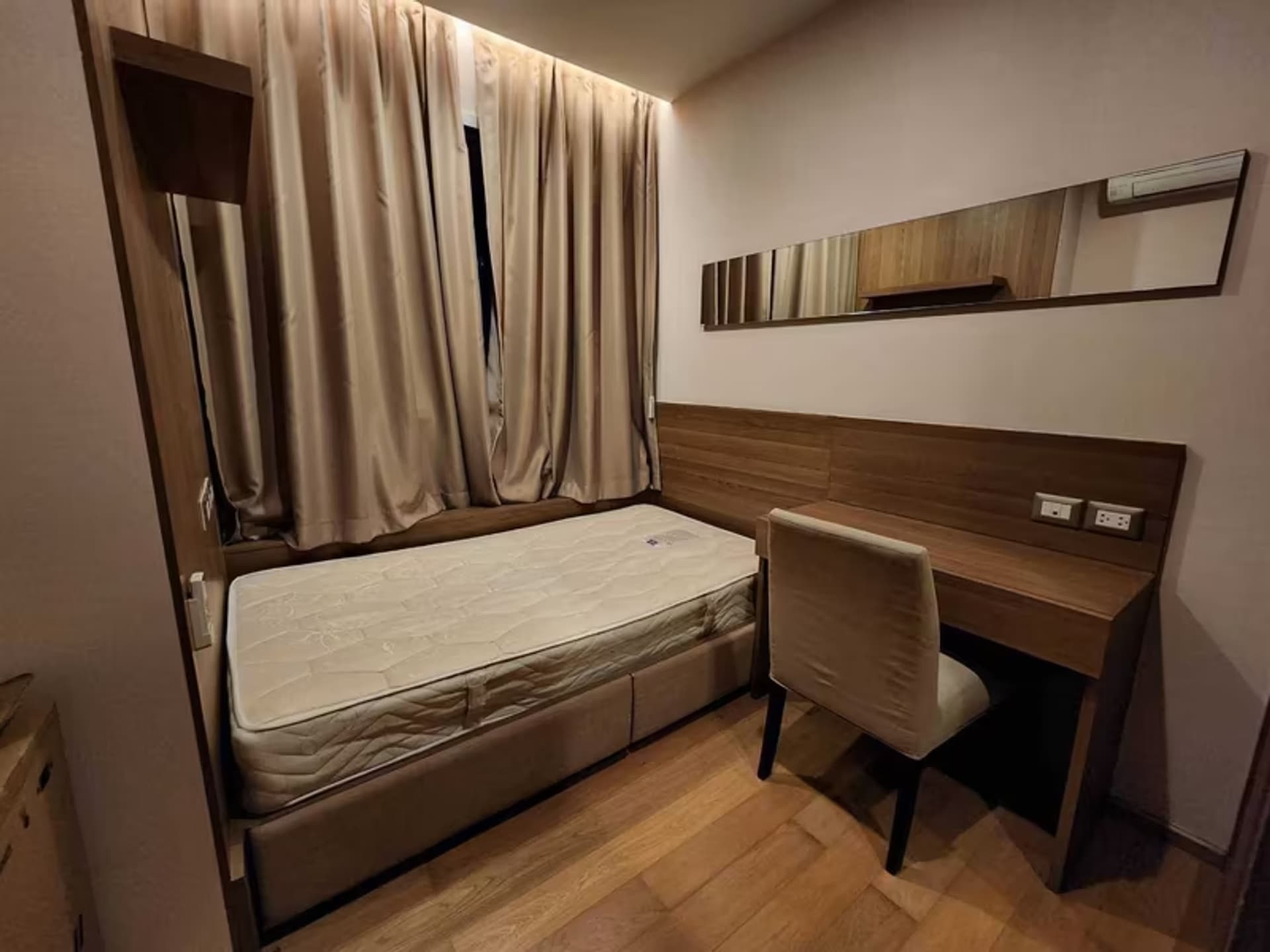Condo for Rent at The Address Asoke - Image 3