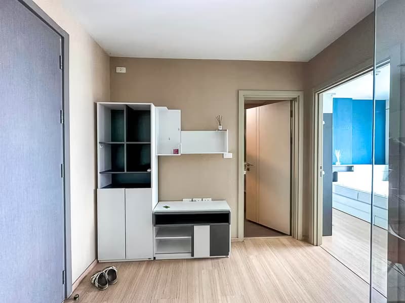 1 Bedroom Condo