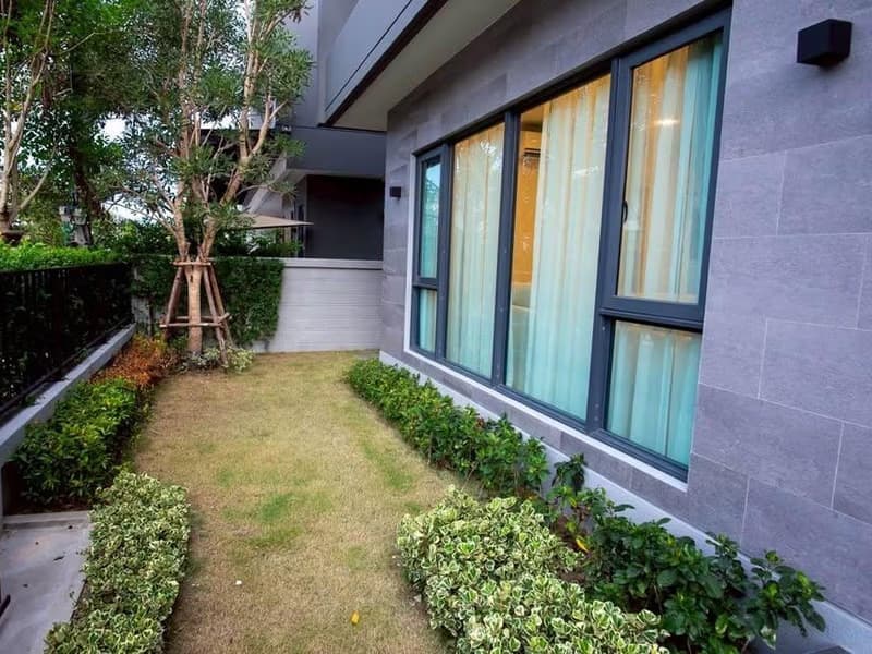 5 Bed House for Rent in Bang Phli