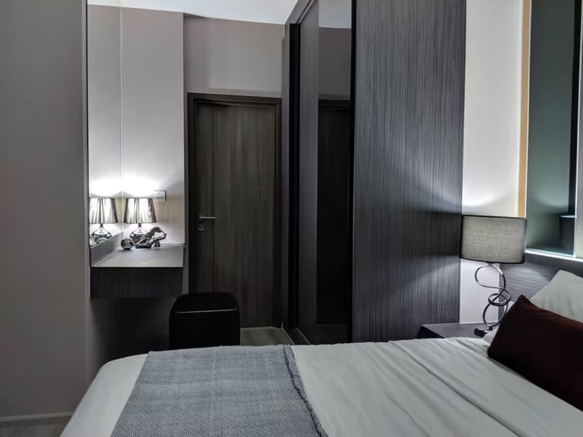  - Image 4