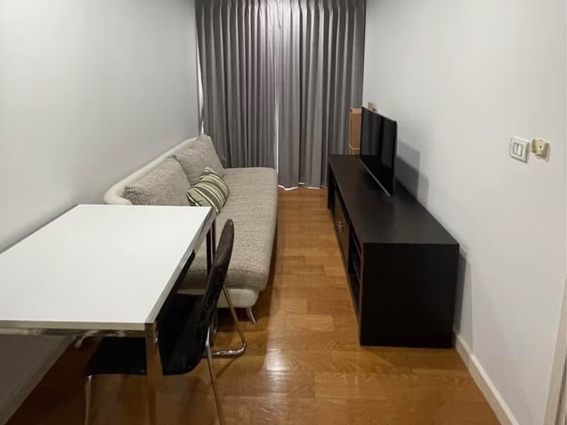 Condo for Rent at Condolette Light Convent