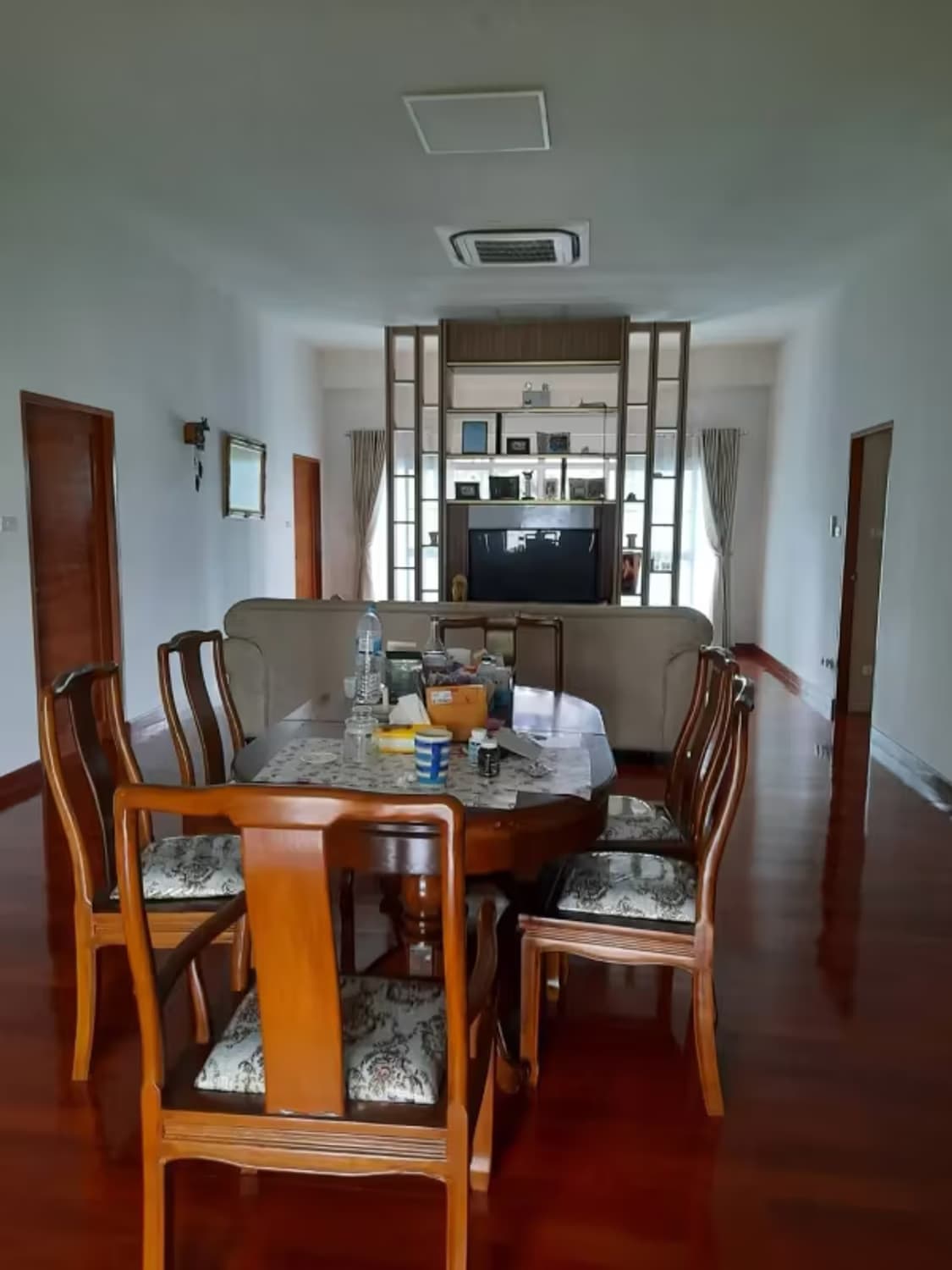 4 Bedroom House - Image 12