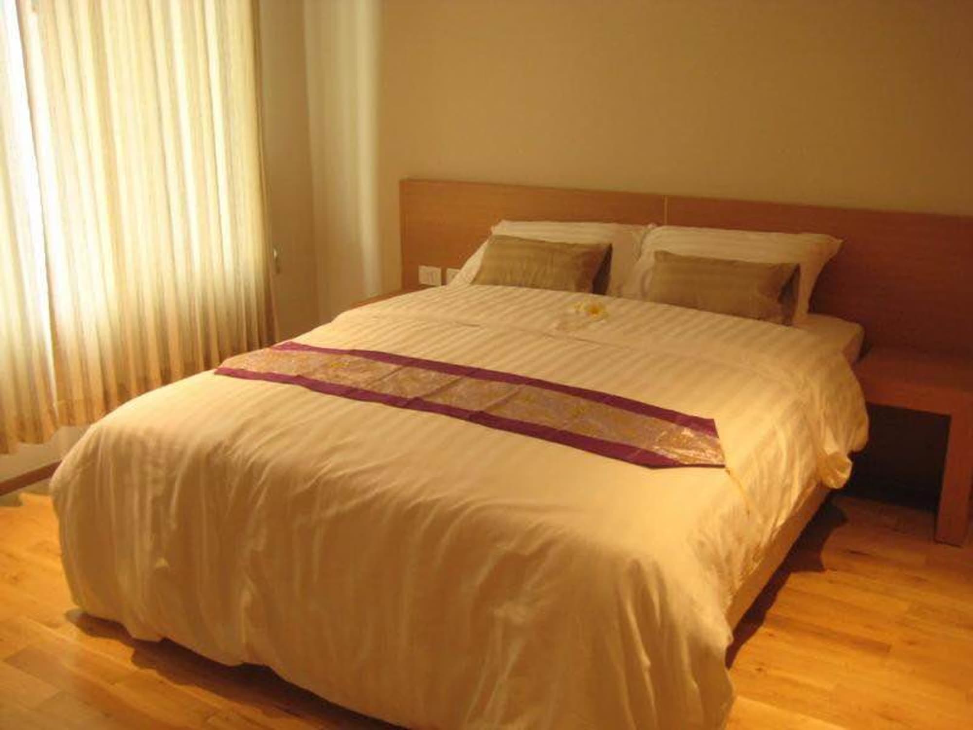 1 Bed Condo for Rent  Near Chong Nonsi BTS - Image 4