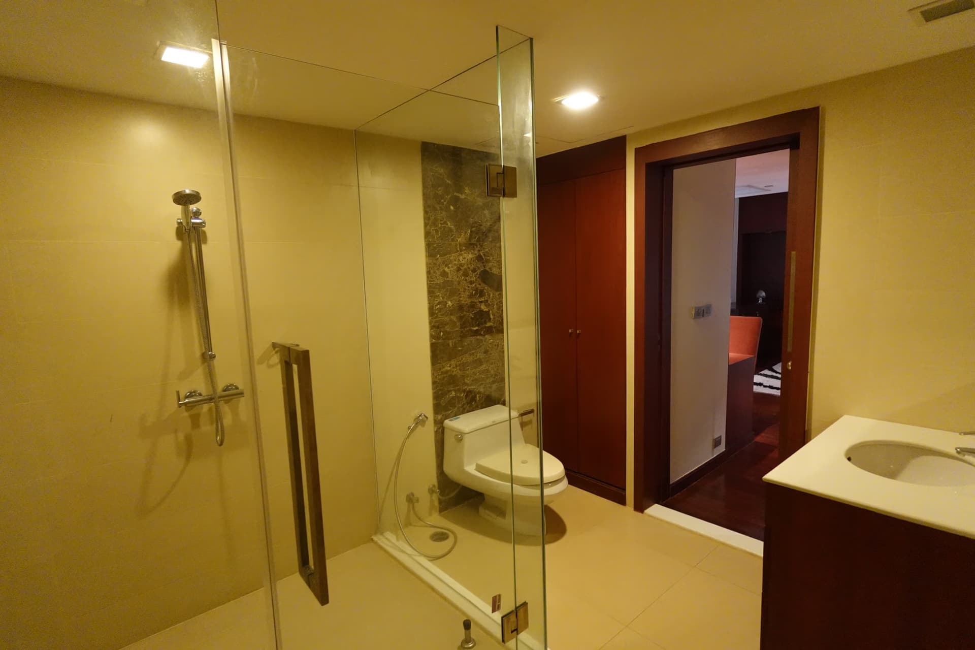 3 Bed Condo for Sale in Watthana - Image 15