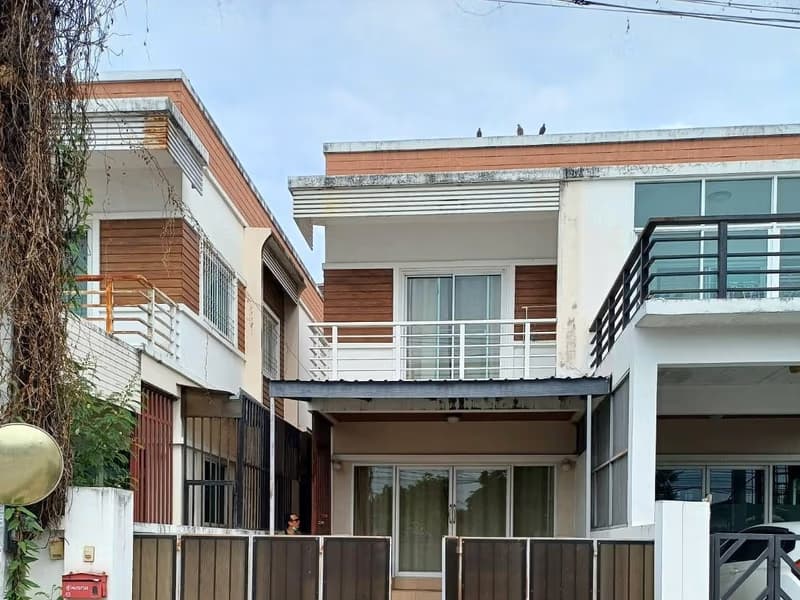2 Bed House for Rent in Saraphi District