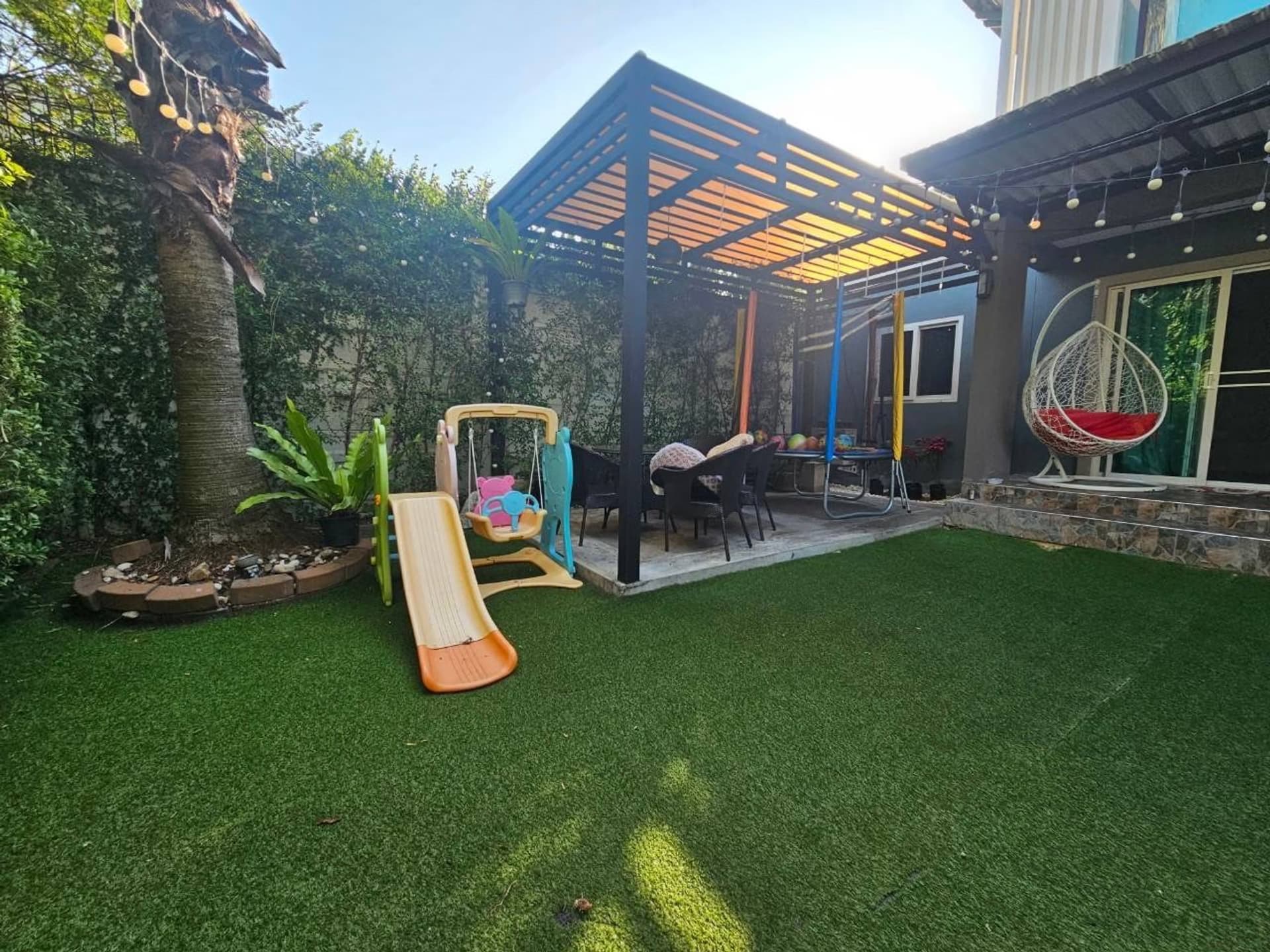 3 Bed House for Sale in Saphan Sung - Image 4