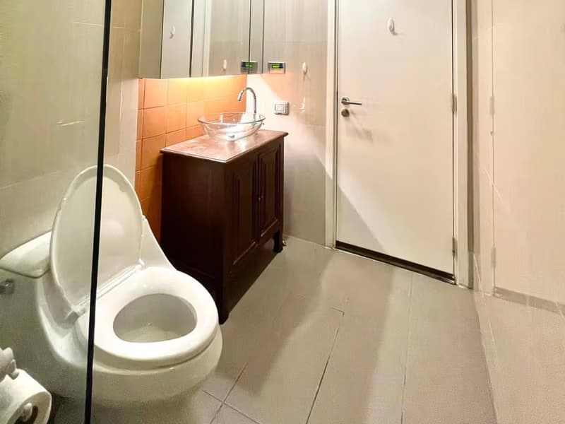 Condo for Sale at Circle Living Prototype
