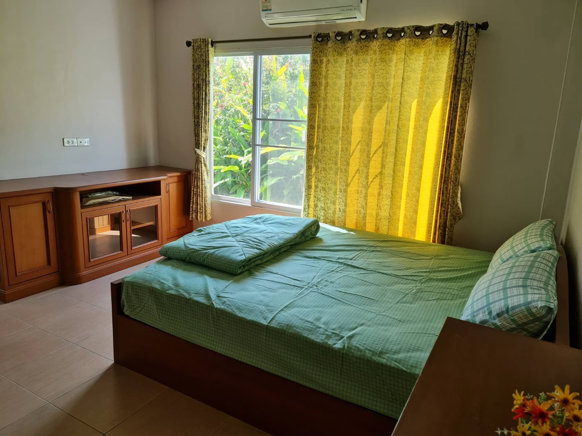 4 Bed House for Rent and Sale in San Kamphaeng - Image 9