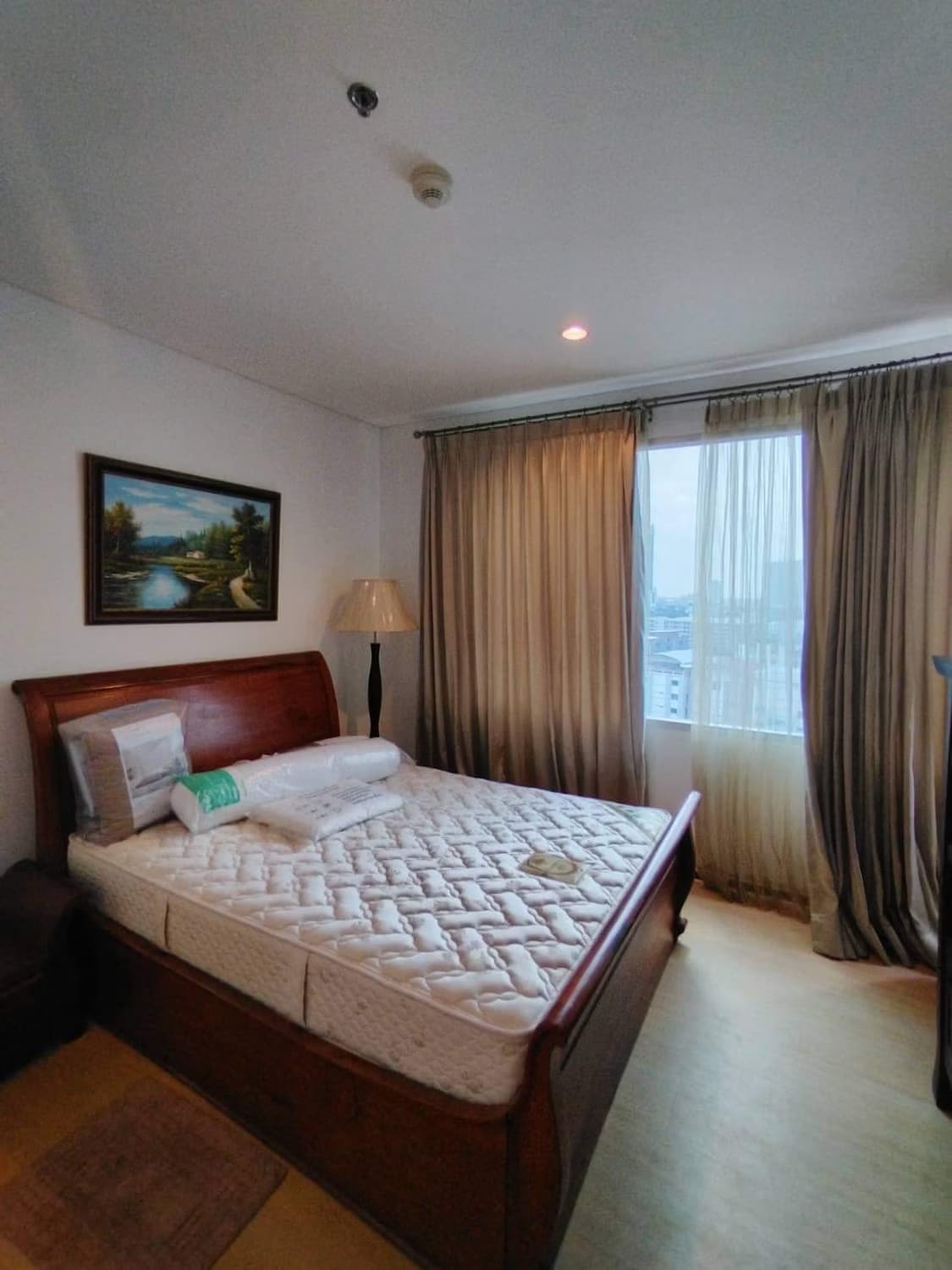 1 Bed Condo for Rent in Khlong San - Image 4
