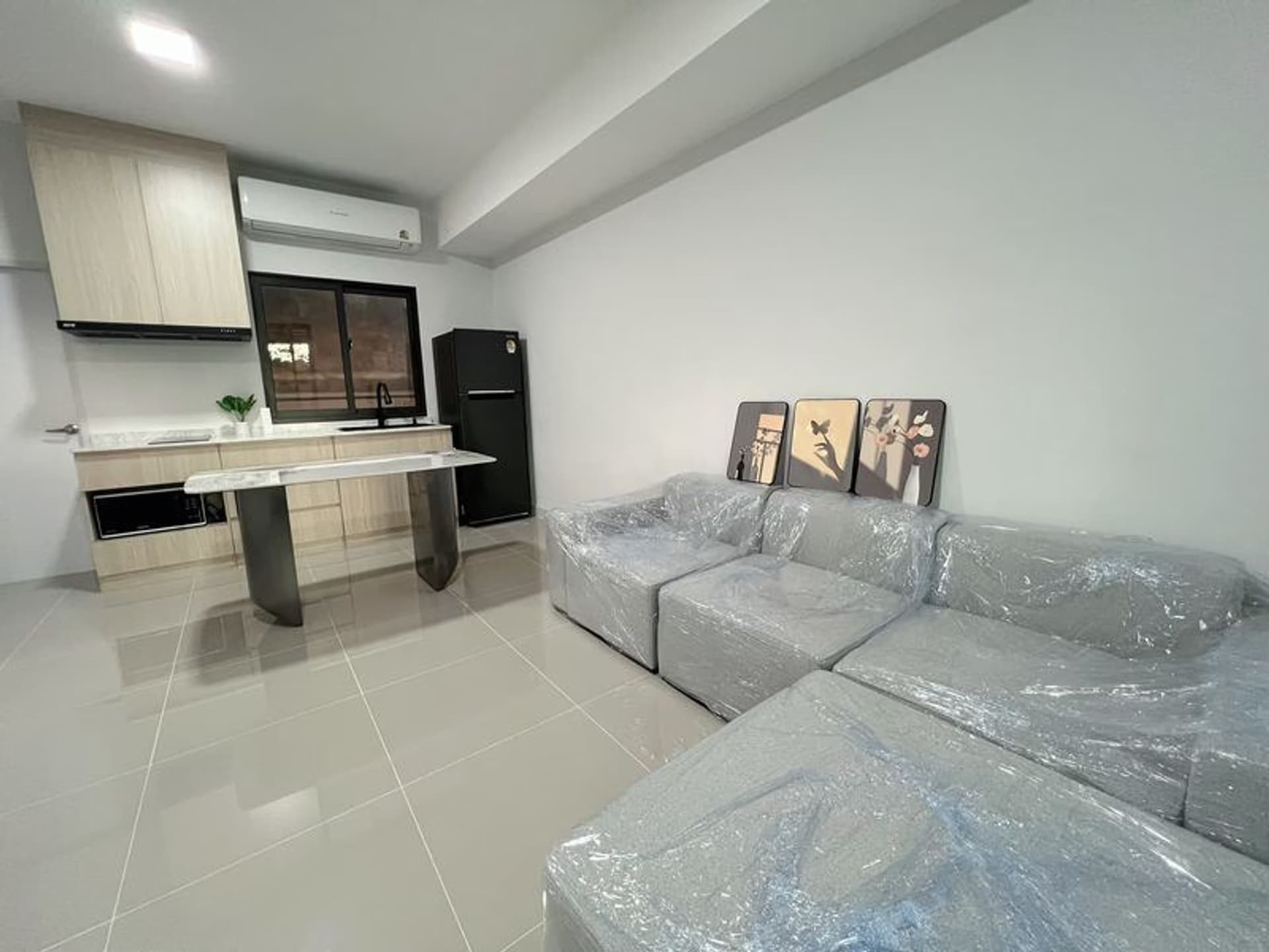 3 Bed Townhouse for Rent in Bang Phli - Image 3