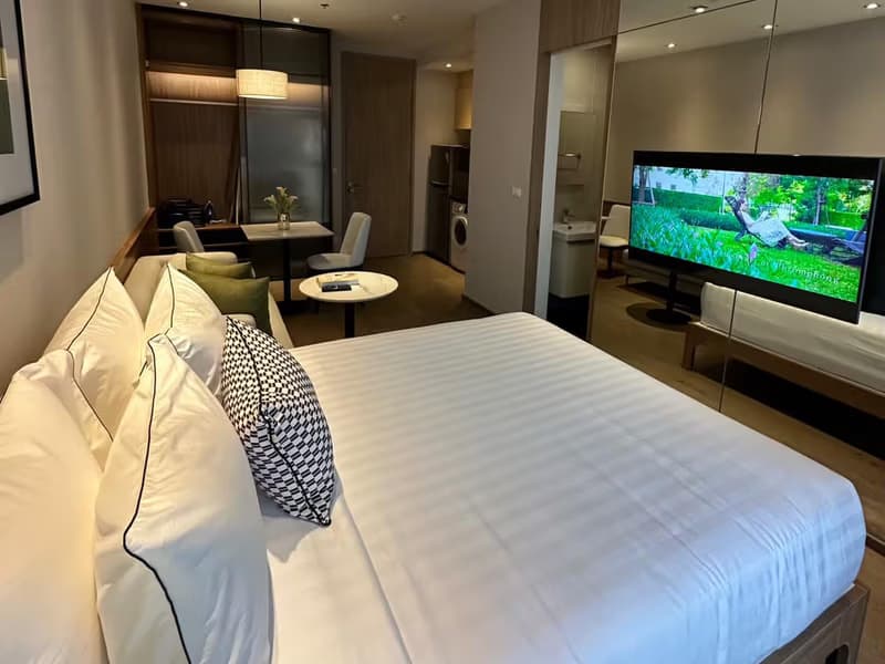 Condo for Rent at Park 24 (Park Origin Phrom Phong)