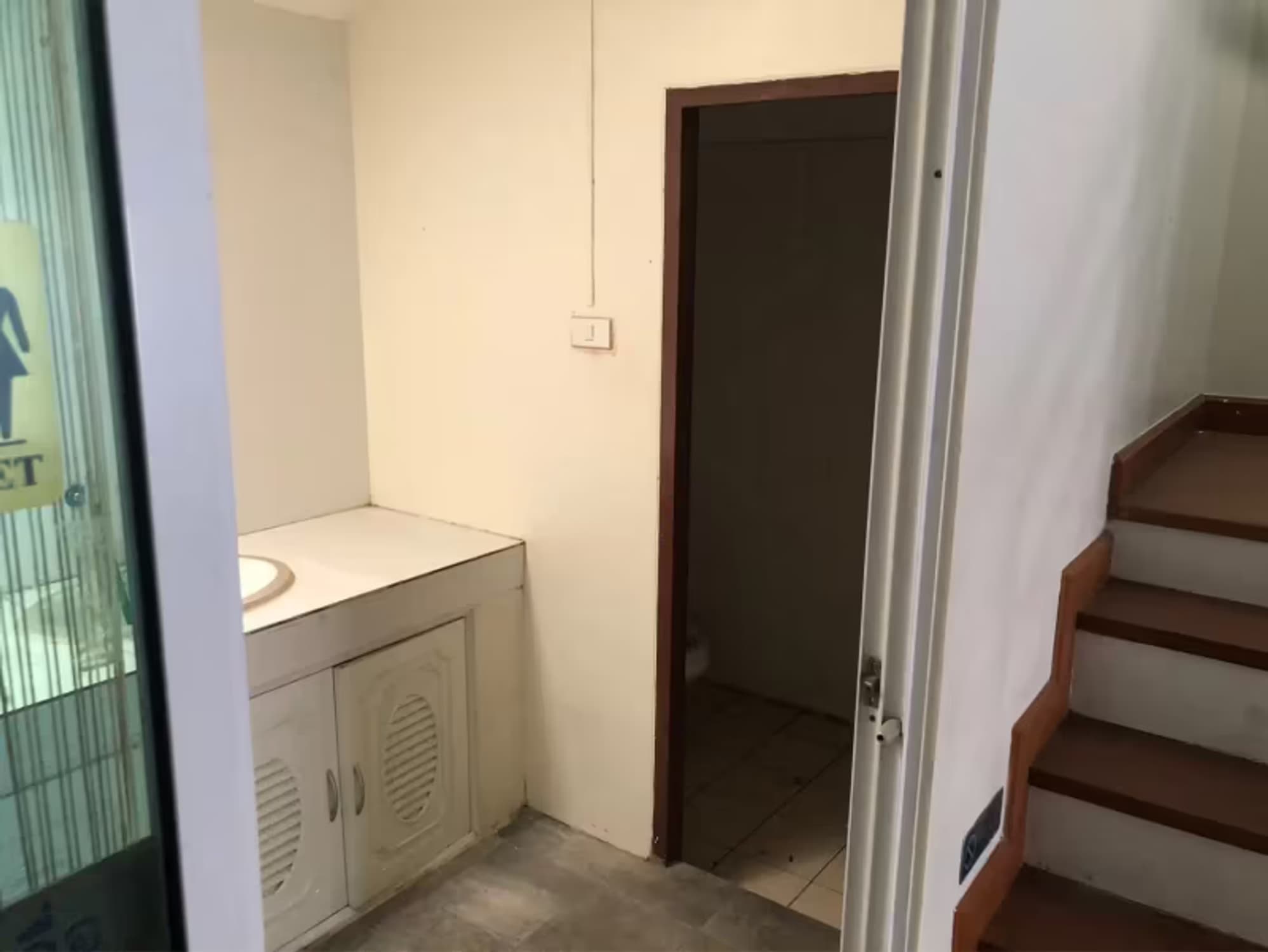 4 Bedroom House - Image 9