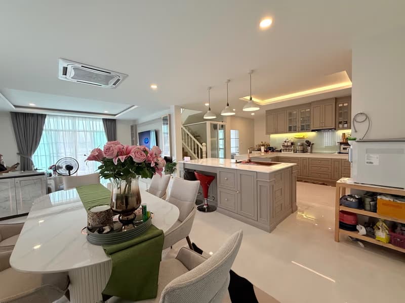 5 Bed House for Rent and Sale in Hang Dong