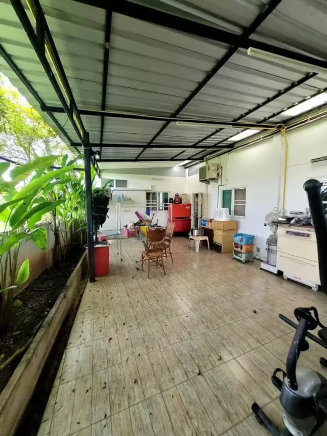 5 Bedroom House - Image 3