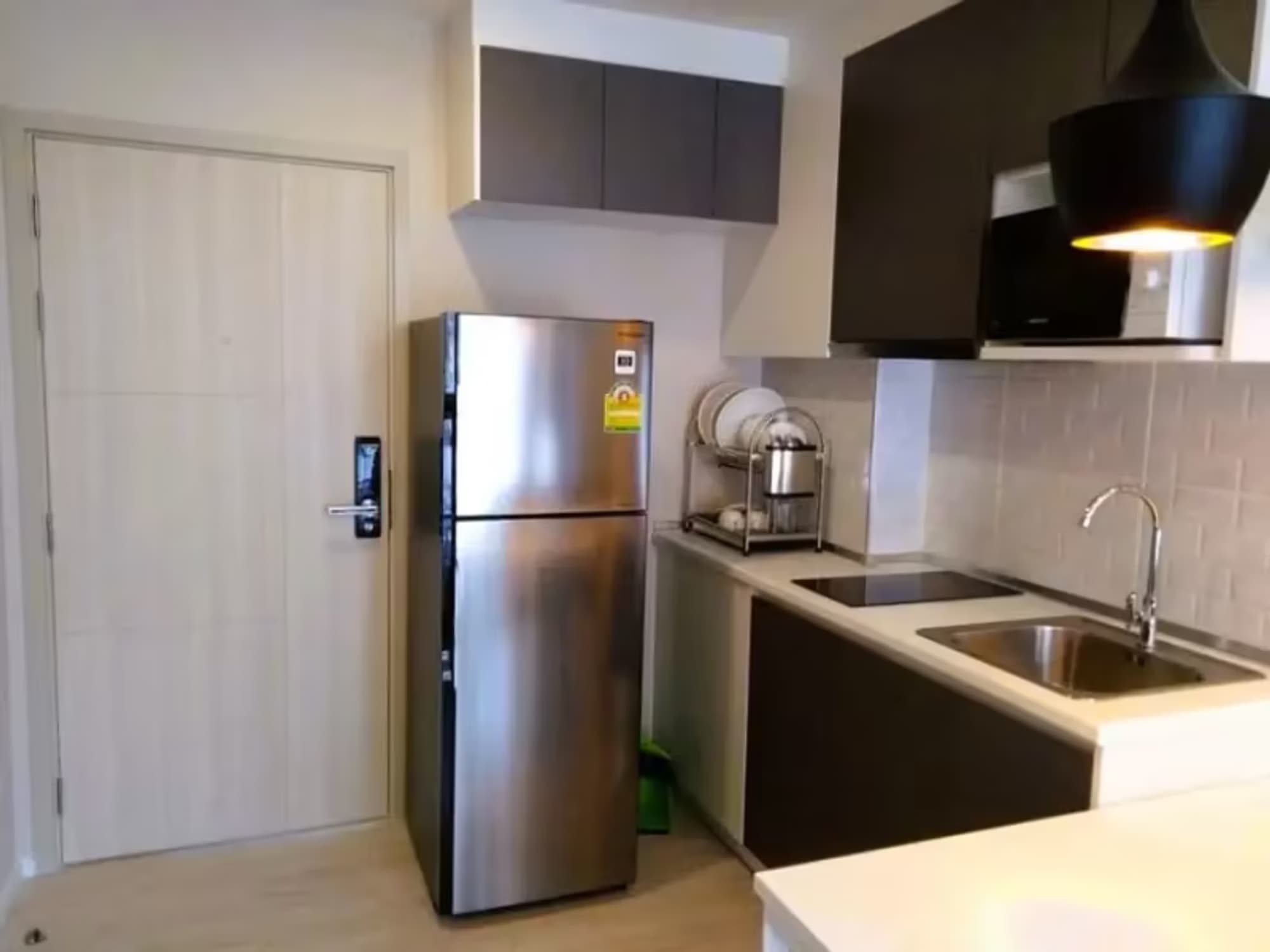 1 Bedroom Condo - Image 6