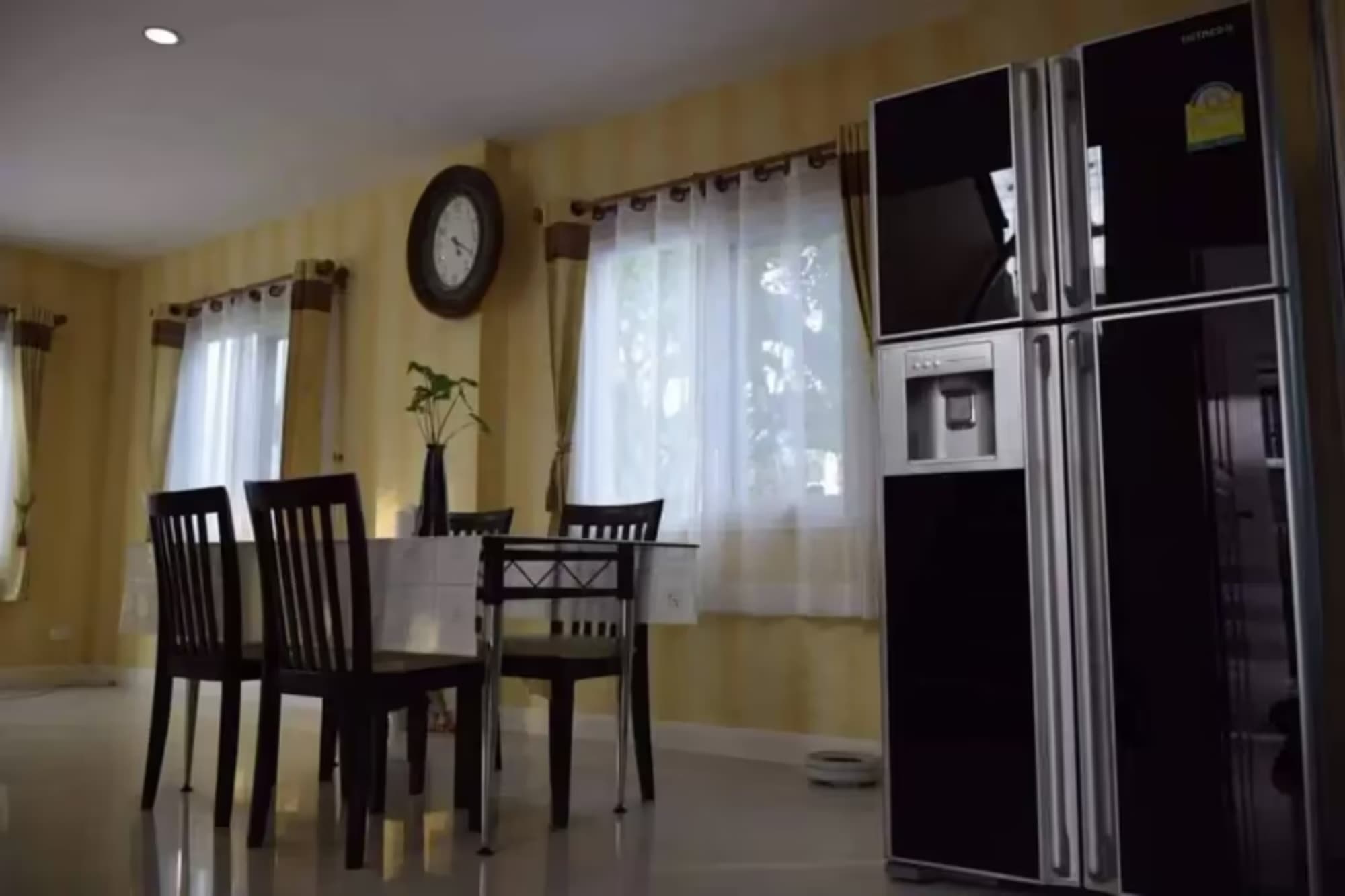 3 Bedroom House - Image 2