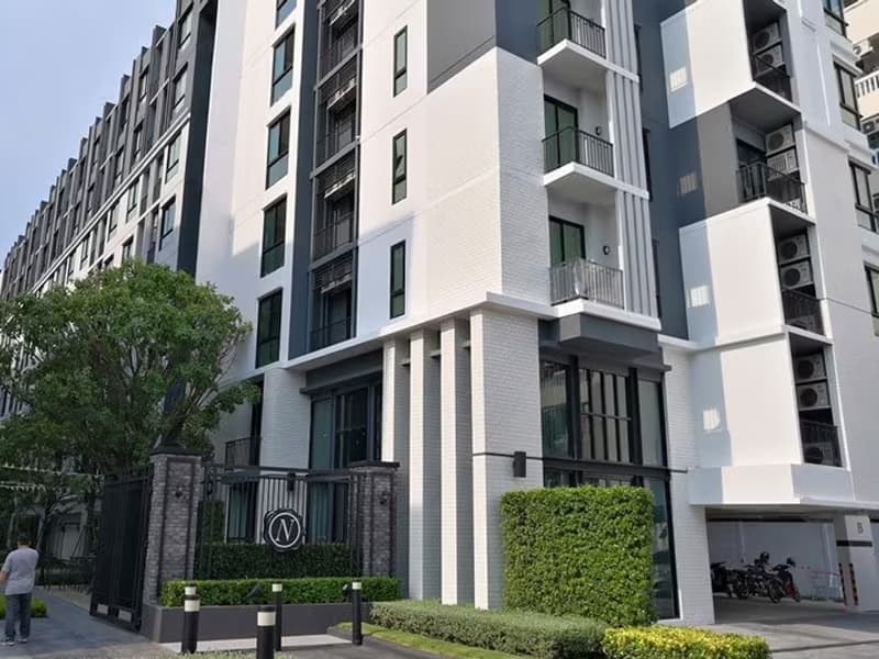1 Bedroom Condo