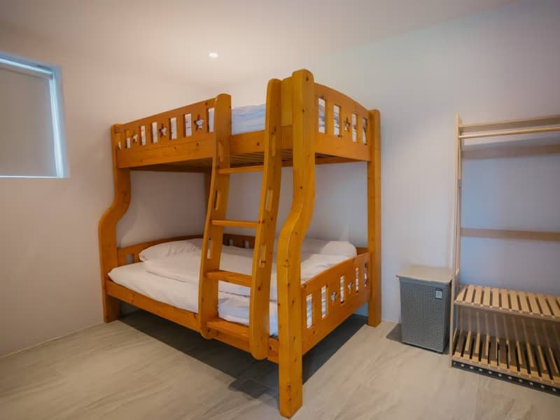 5 Bed House for Rent and Sale in San Sai