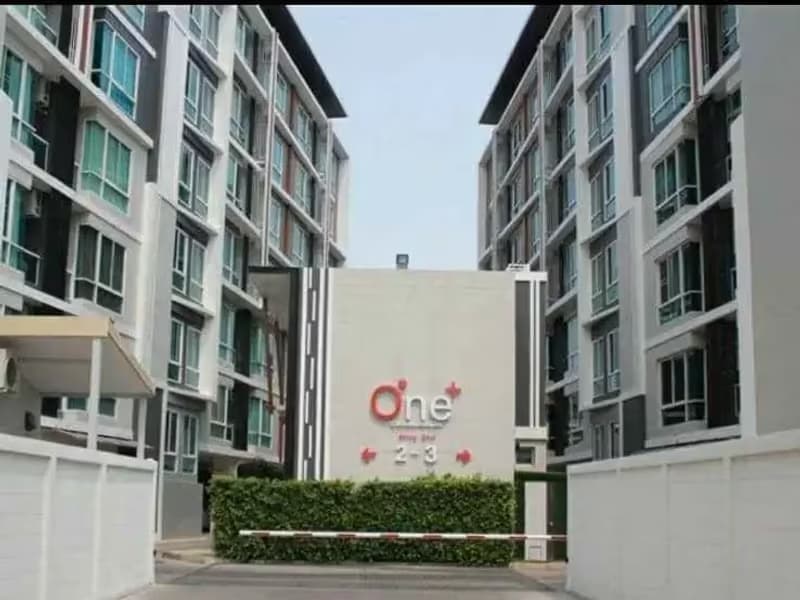 1 Bedroom Condo