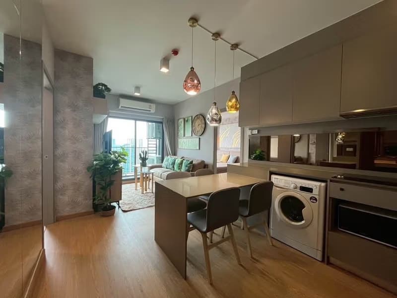 2 Bed Condo for Rent in Phra Khanong