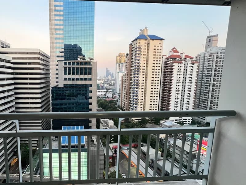 Studio Condo for Rent in Watthana