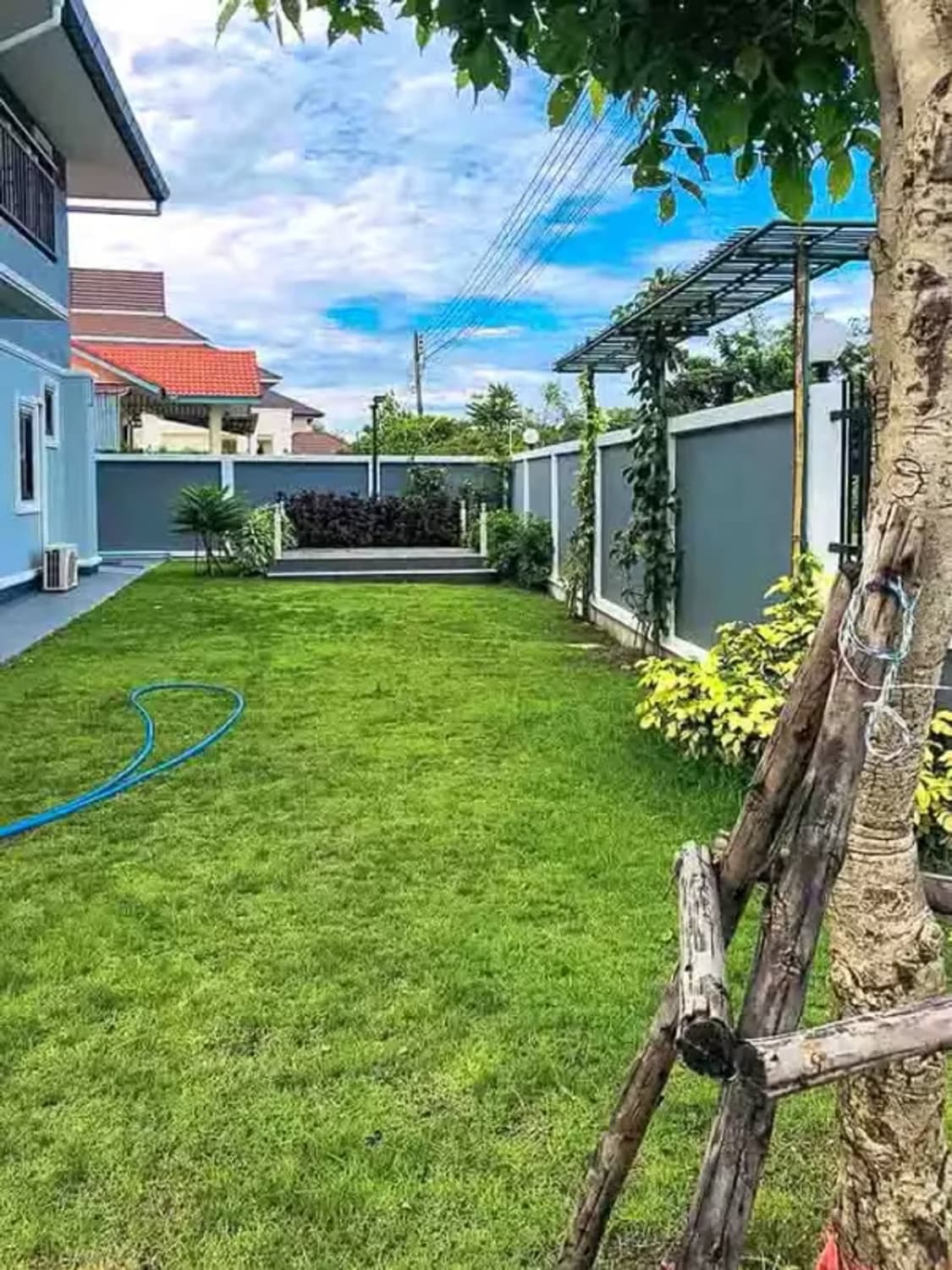 4 Bedroom House - Image 11