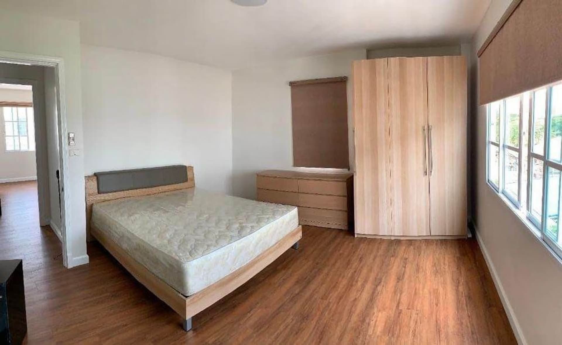 4 Bedroom House - Image 10