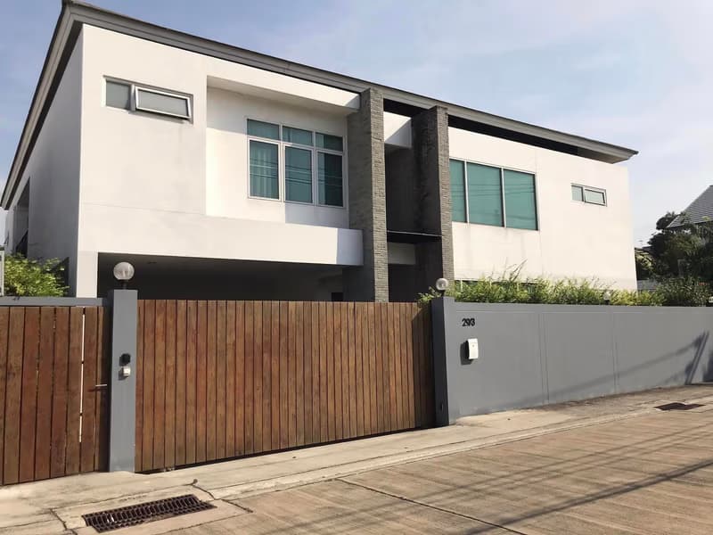 4 Bed House for Sale in Wang Thonglang