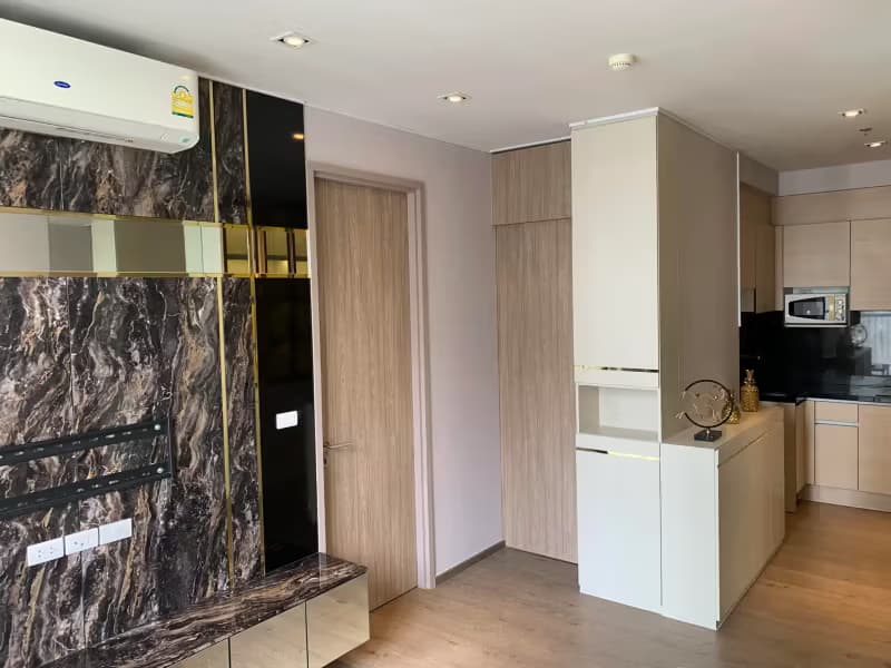 1 Bedroom Condo