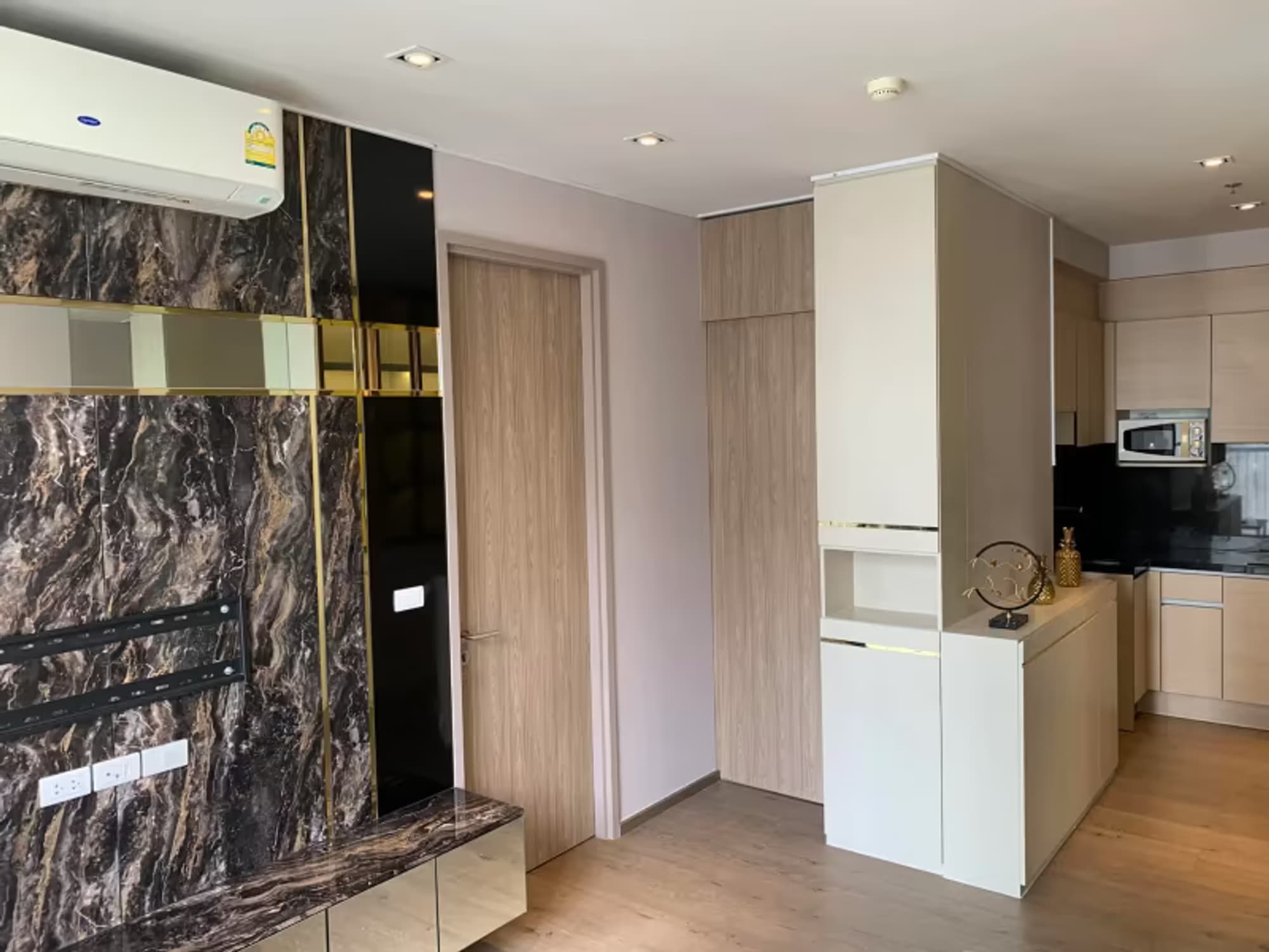 1 Bedroom Condo - Image 10