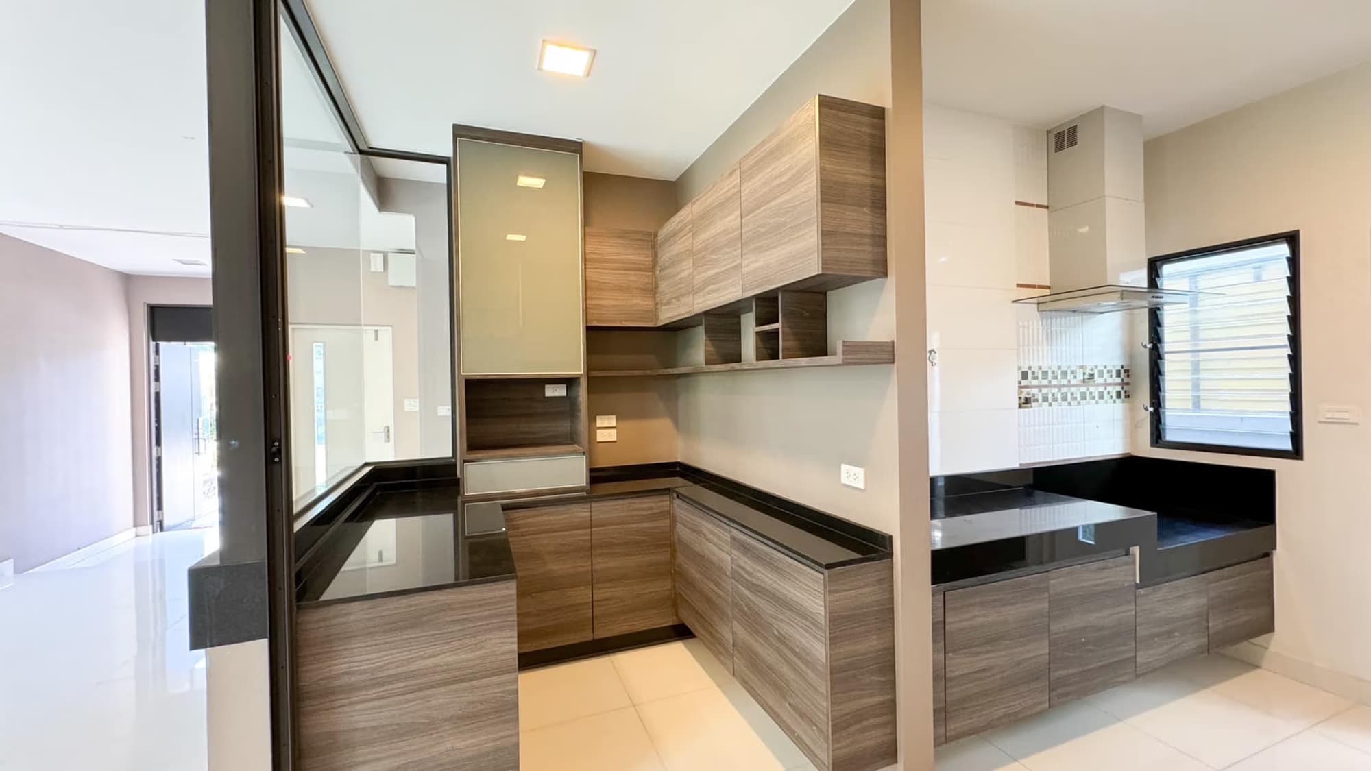 House for Sale at Manthana Rama 9 - Srinakarin - Image 5